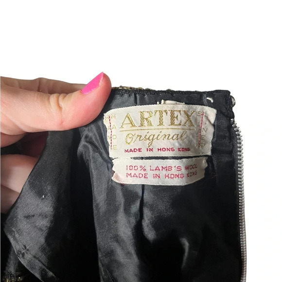 Vintage 1950’s Handbeaded Sequins Top 3D Florals - Picture 7 of 7